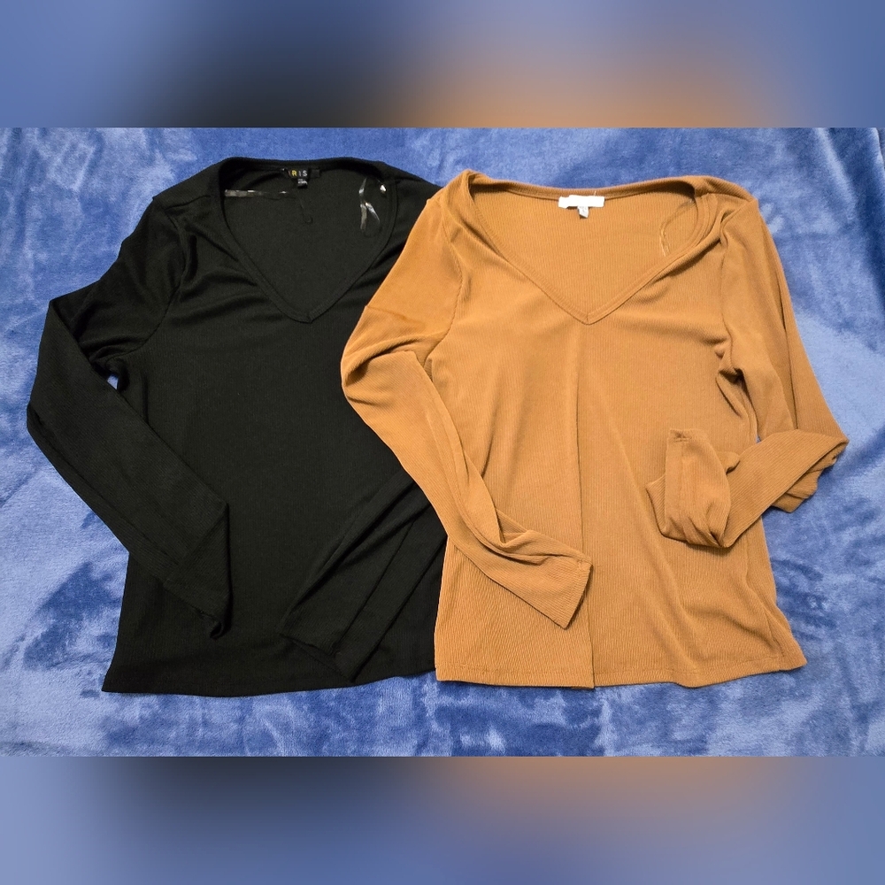 iris V-Neck Ribbed Sweater - Black & Camel